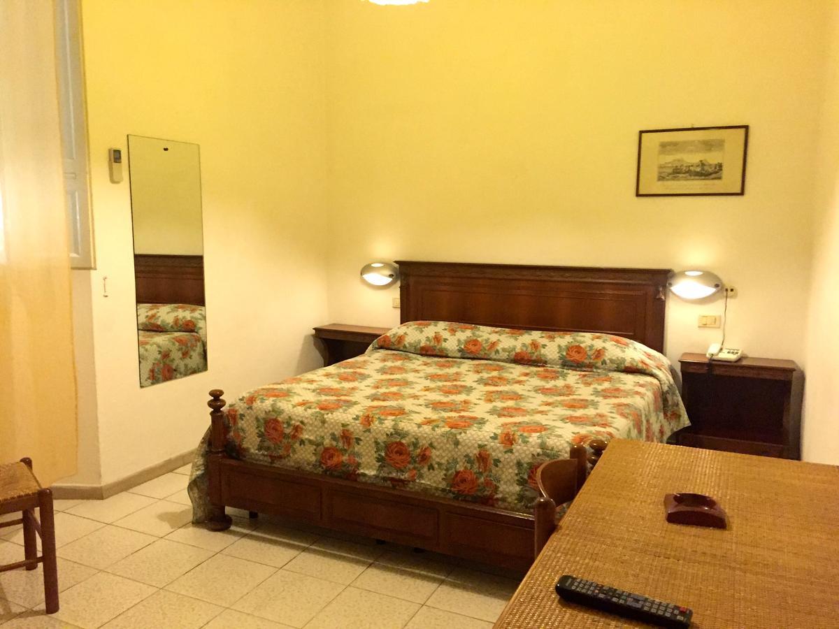 Albergo Ape Elbana Portoferraio Luaran gambar