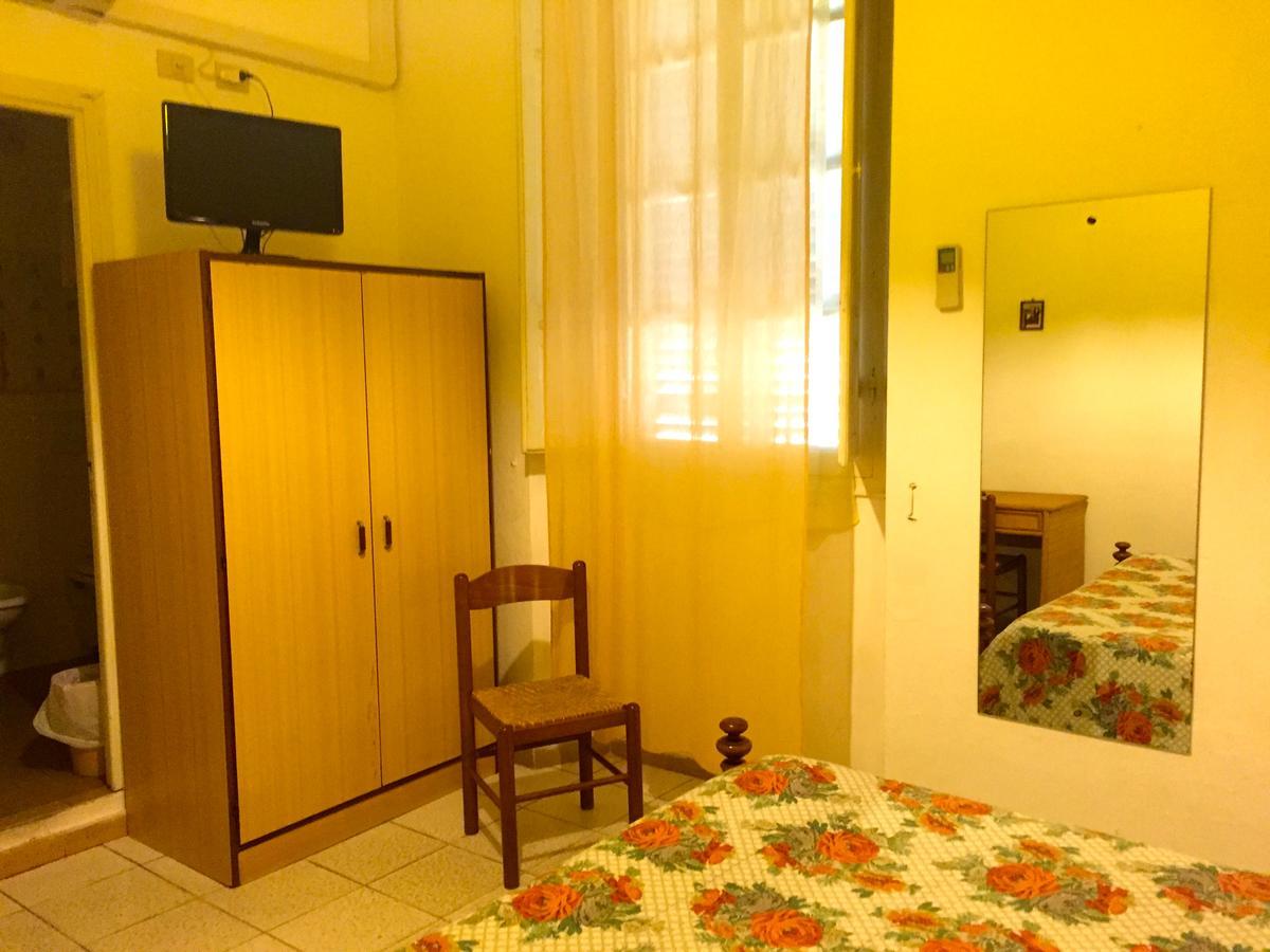 Albergo Ape Elbana Portoferraio Luaran gambar